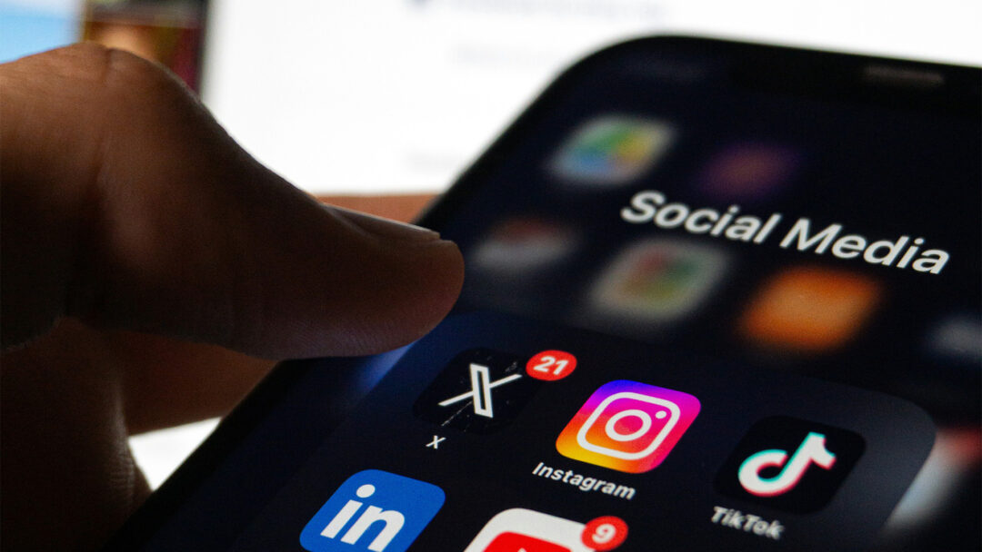 Sociala medier på mobilen
